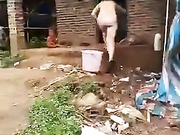 美女洗澡