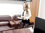 大胸妹的疯狂上位史