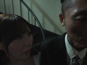 JUR-698 ハプニングバー人妻NTR 「あなたのためよ…」と言っていた妻がいつしか群がる男たちに夢中になっていた。 日下部加奈 玉木くるみ - 1of5