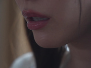 JUR-698 ハプニングバー人妻NTR 「あなたのためよ…」と言っていた妻がいつしか群がる男たちに夢中になっていた。 日下部加奈 玉木くるみ - 2of5