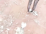 性感小姨子穿着情趣套装散步 路边撒尿口交操逼 车上再无套抽插内射 一套服务下来爽翻天！