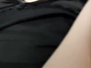 变态弟弟趁爸妈出门后，立马强奸姐姐！亲姐越反抗畜生弟弟操的越厉害