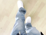 高速公路旁操逼给过路司机看车来车往太刺激小姨子被姐夫操高潮腿软直叫爸爸！