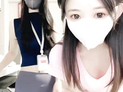 终于露脸啦【双飞一对姐妹花】7月最新，露脸很漂亮，两位身材也很极品，先操姐姐 再换妹妹，男主快精尽人亡啦
