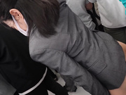 DANDYA-036 「おばさんの私に触られて勃っちゃう君が悪いんだよ」彼女が隣にいても構わずイケメン ,, 岬ひかり 平岡里枝子 森下美緒 - 4of5