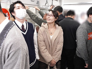 DANDYA-036 「おばさんの私に触られて勃っちゃう君が悪いんだよ」彼女が隣にいても構わずイケメン ,, 岬ひかり 平岡里枝子 森下美緒 - 4of5