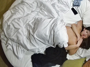 穿衣显瘦脱衣有肉的眼镜少妇 衣服下藏着一对巨乳 男人打完第一炮休息 自己坐上去开启第二炮2