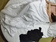 穿衣显瘦脱衣有肉的眼镜少妇 衣服下藏着一对巨乳 男人打完第一炮休息 自己坐上去开启第二炮2
