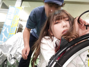 MURIKURI-010 長時間放置「ケツ突き出しバイブ拘束」でイキ壊れ！感度バグって尻ブル振動×腰クネ回転痙攣オナホマ●コ女に魔改造 逢沢みゆ - 4of5