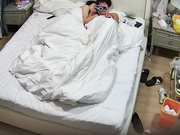 公寓酒店超经典长视频 带玩具和情趣内衣来开房 趁男友在睡觉 自觉换上 口醒男友 还在上面自己动5