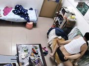 居家偷拍-中年夫妻簡單粗暴客廳掀起睡衣就幹