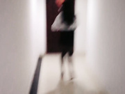 网红刘婷精彩演绎学生看到老师今天穿着高跟丝袜很性感就尾随跟到家里和老师发生性关系