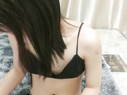 萝莉嫩妹娇小身材贫乳奶子超嫩小穴全裸展示